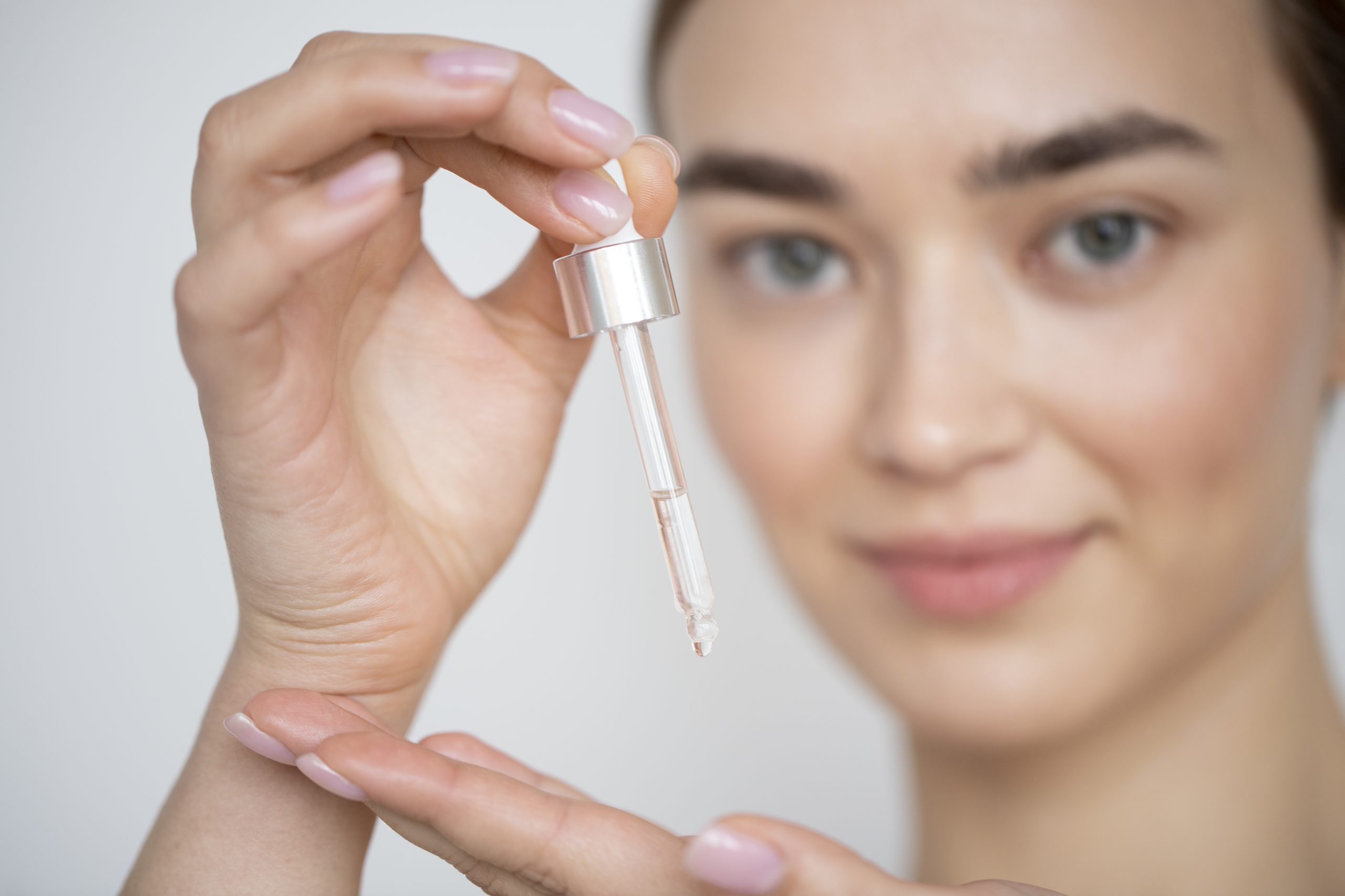 Niacinamida: El Renacimiento de la Vitamina B3 en la Medicina Estética Moderna